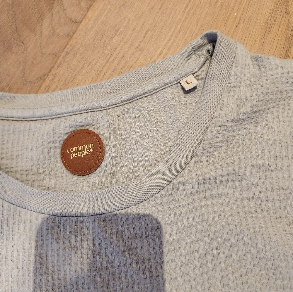 Common People Men's Sage Textured Short Sleeve Tee - Picture 6 of 7